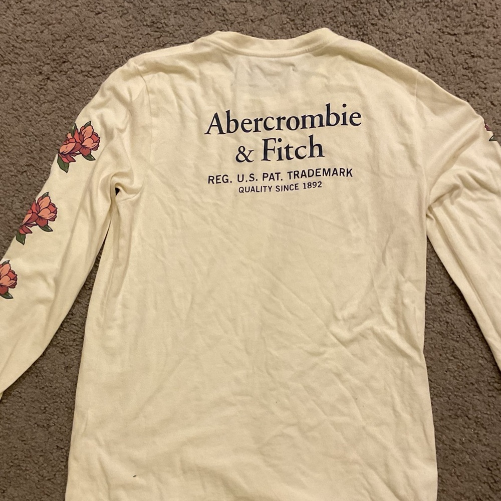 Abercrombie & Fitch Vintage Red Floral Long Sleeve Graphic T-Shirt Y2K sz Small